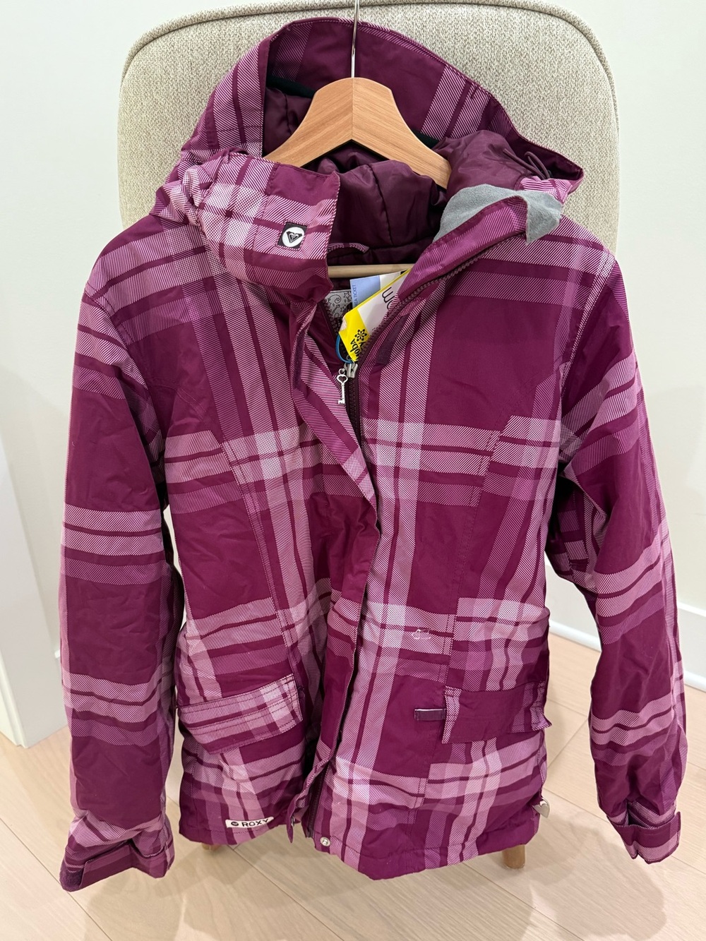 Roxy Women’s Plaid Ski Snow Jacket Purple Pink Hooded Coat Size Medium